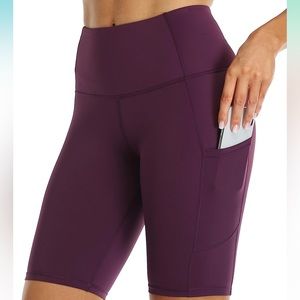 Women’s high waisted biker shorts with pocket